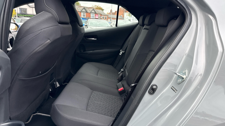 Toyota Corolla 1.8 VVT-i Hybrid Icon 5dr CVT Hybrid Hatchback